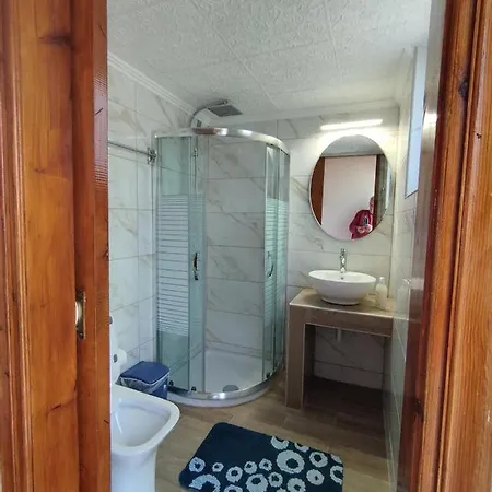 Takis Haikos House Two Minutes Walk To The Peroulia