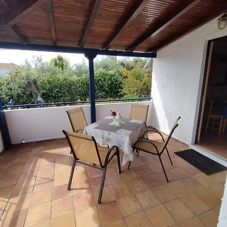 Takis Haikos House Two Minutes Walk To The Peroulia * Vounaria