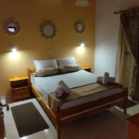 Takis Haikos House Two Minutes Walk To The Peroulia * Βουνάρια