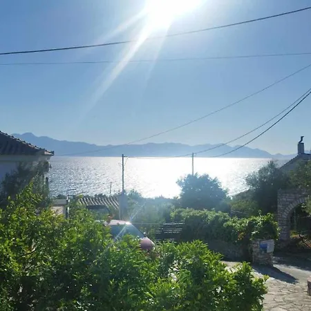 Takis Haikos House Two Minutes Walk To The Peroulia