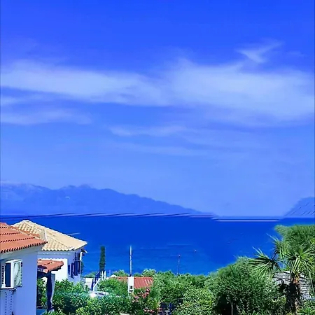 Takis Haikos House Two Minutes Walk To The Peroulia *
