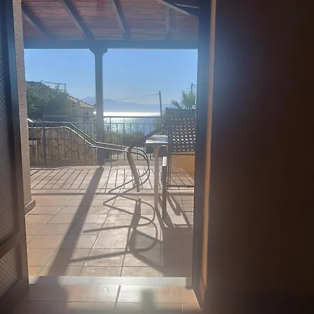 Takis Haikos House Two Minutes Walk To The Peroulia Διαμέρισμα *