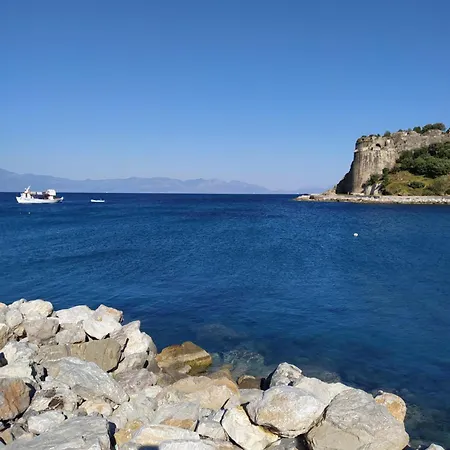 Takis Haikos House Two Minutes Walk To The Peroulia Διαμέρισμα Βουνάρια