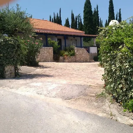 Takis Haikos House Two Minutes Walk To The Peroulia Lejlighed Vounária