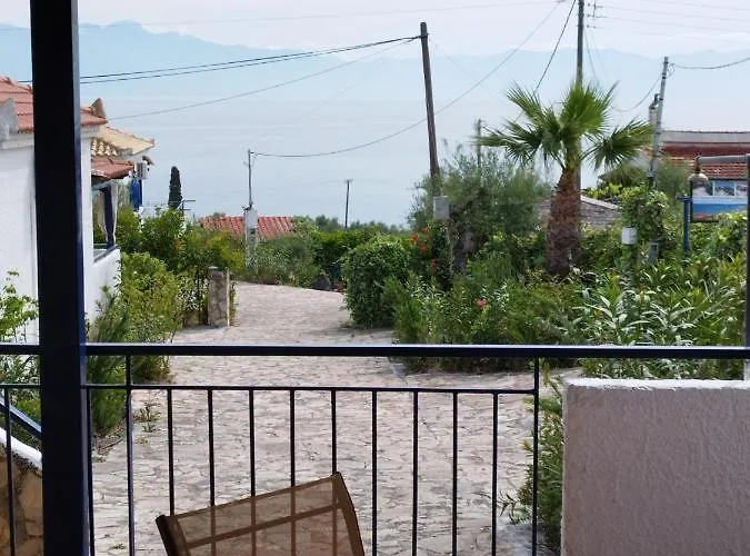 Takis Haikos House Two Minutes Walk To The Peroulia Lejlighed