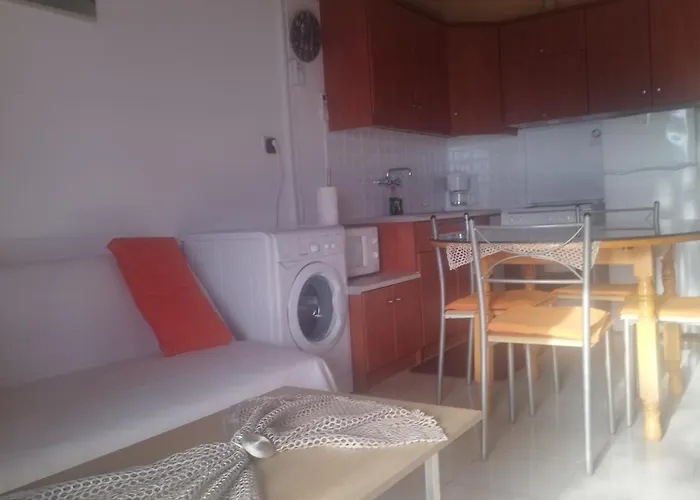 Takis Haikos House Two Minutes Walk To The Peroulia *