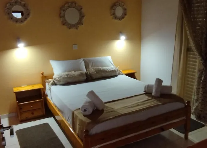 Takis Haikos House Two Minutes Walk To The Peroulia * Vounária