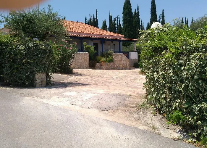 Takis Haikos House Two Minutes Walk To The Peroulia Lejlighed Vounária